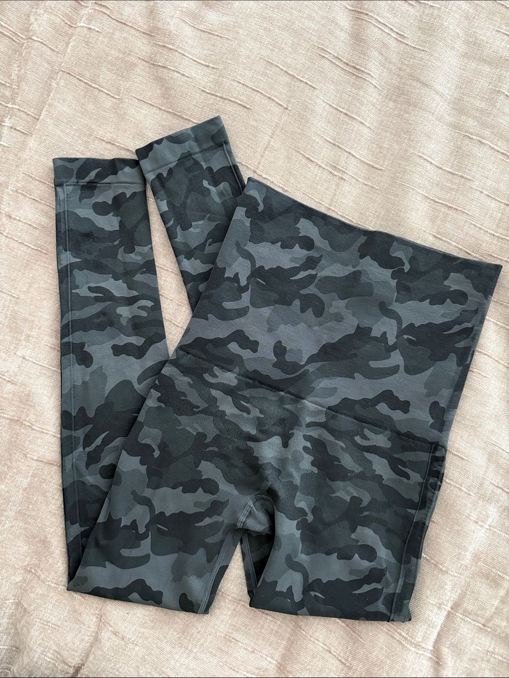 Belly Bandit Black & Gray Camo High-Waist Leggings